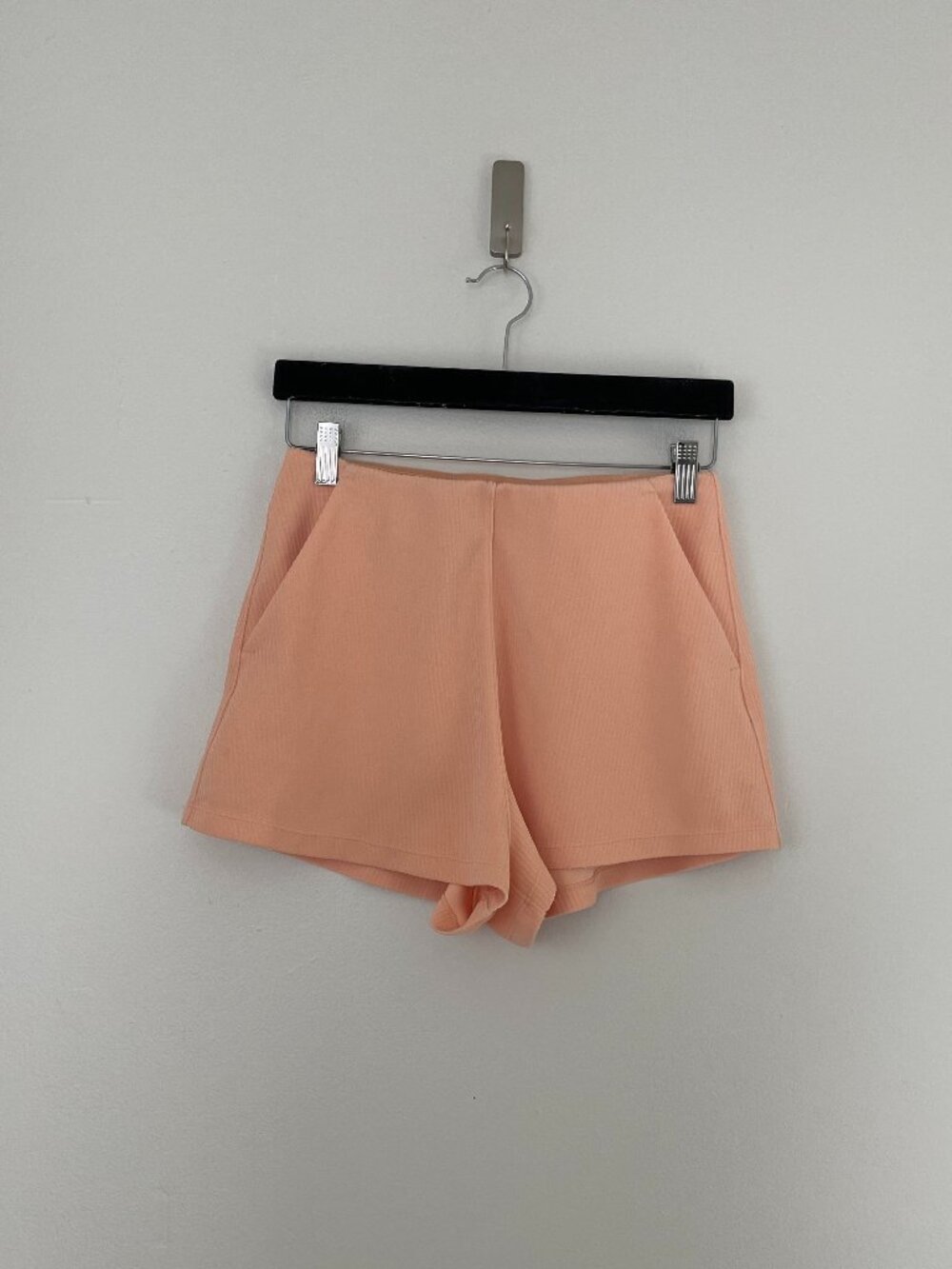 Lululemon Ribbed Softstreme High-Rise Shorts 2" Peach Bellini Size 6